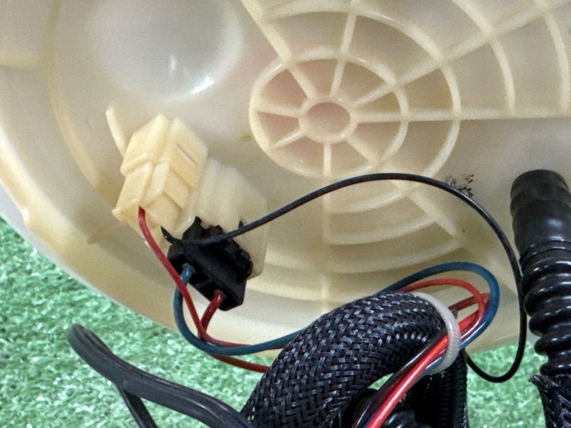 Топливный насос Opel Zafira B