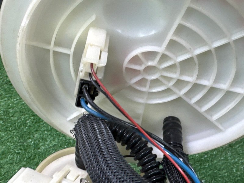 Топливный насос Opel Zafira