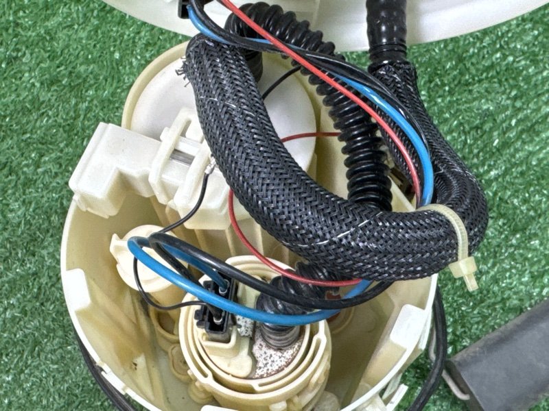 Топливный насос Opel Zafira