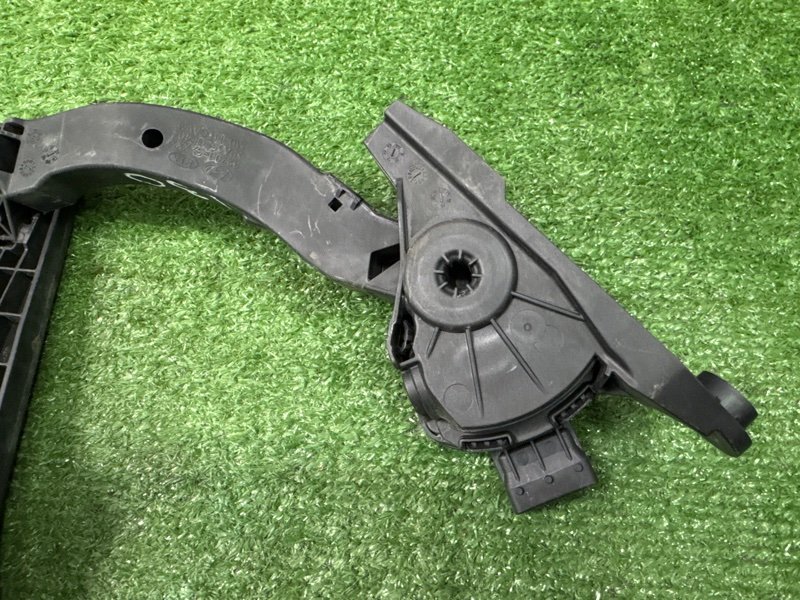 Педаль газа Hyundai i30