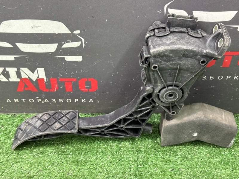 Педаль газа Volkswagen Polo