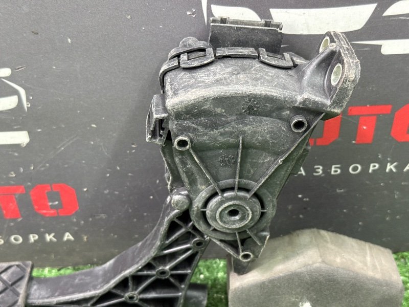 Педаль газа Volkswagen Polo