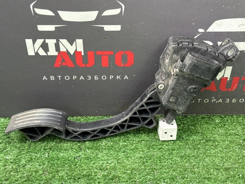 Педаль газа Ford C-Max