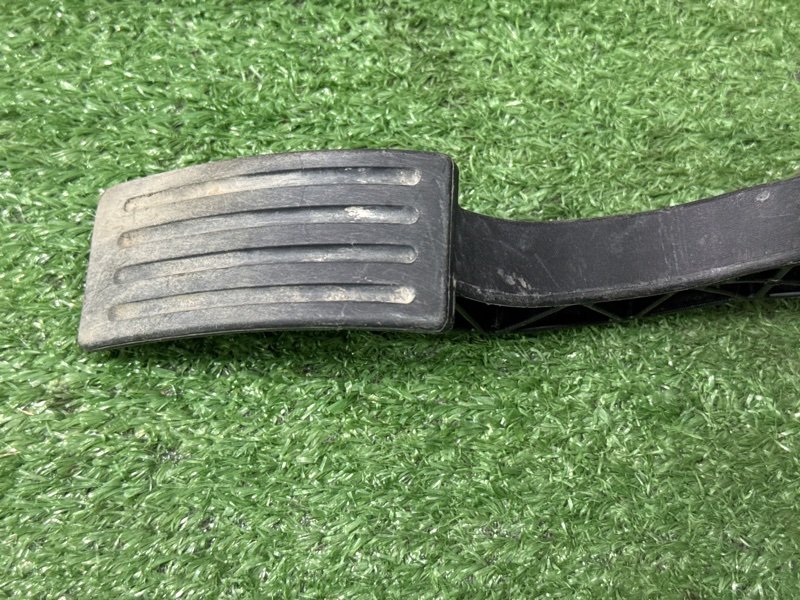 Педаль газа Ford Focus 2