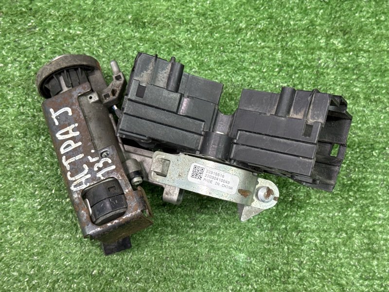 Замок зажигания с ключом Opel Astra J