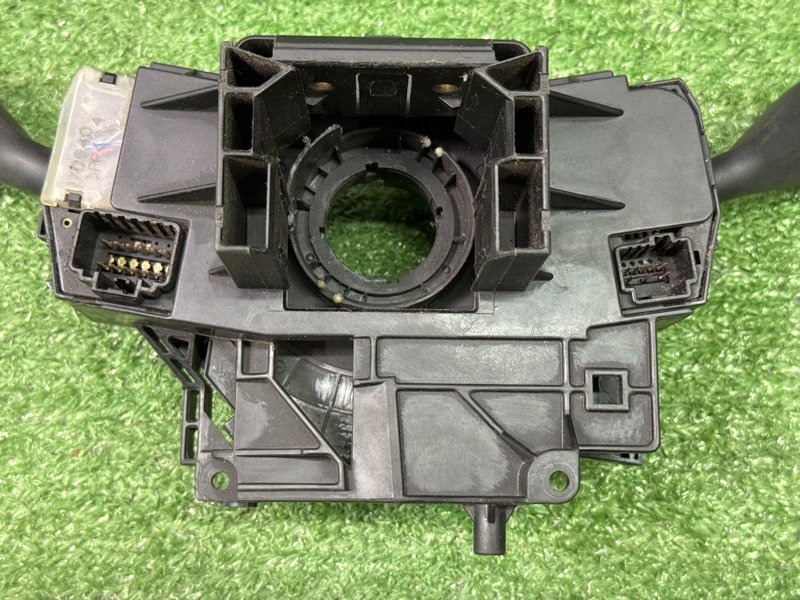 Блок подрулевых переключателей (гитара) Ford Focus 2 HB