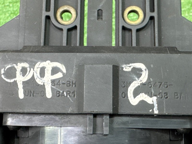 Блок подрулевых переключателей (гитара) Ford Focus 2 HB