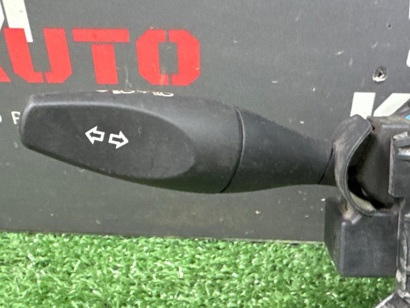 Блок подрулевых переключателей (гитара) Ford Fiesta