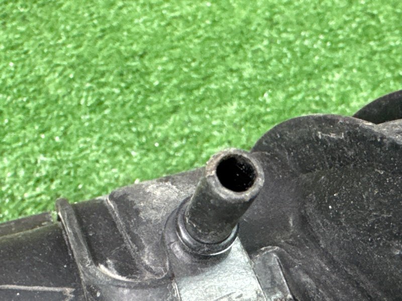 Коллектор впускной Peugeot 307