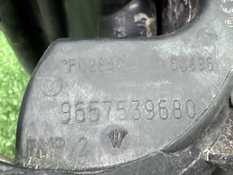 Коллектор впускной Peugeot 307