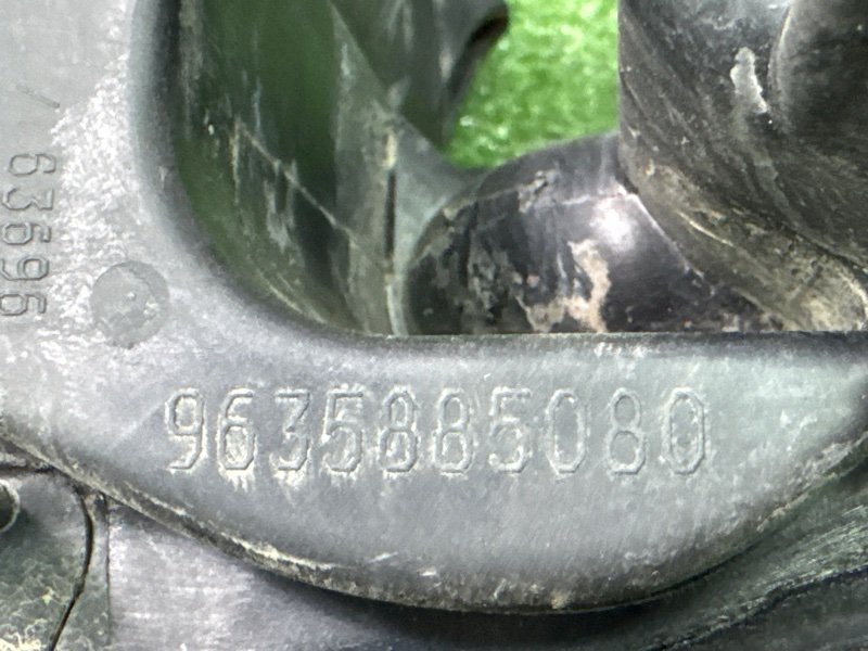 Коллектор впускной Peugeot 307