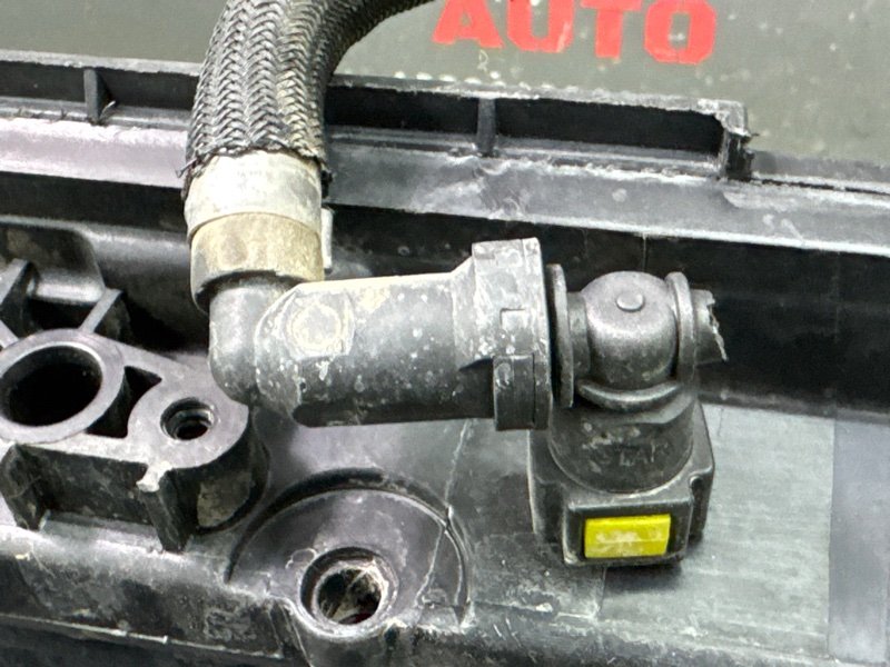 Коллектор впускной Peugeot 307