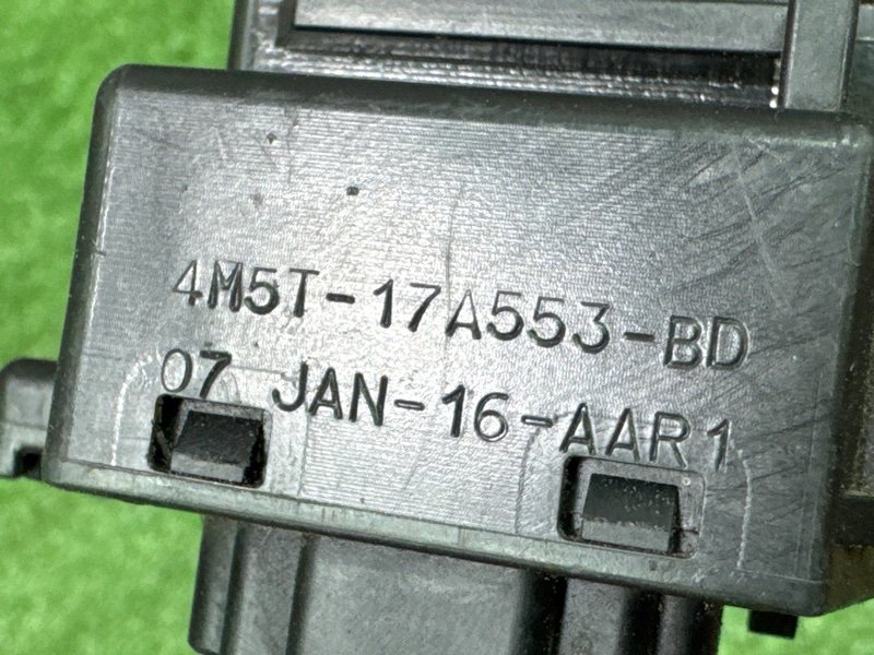 Подрулевой переключатель дворников Ford Focus 2 HB