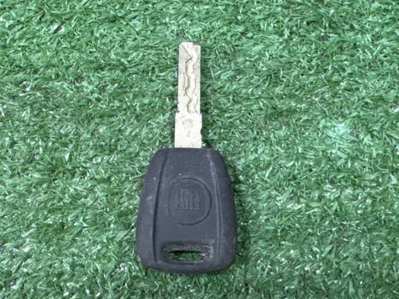 Замок зажигания с ключом Fiat Punto