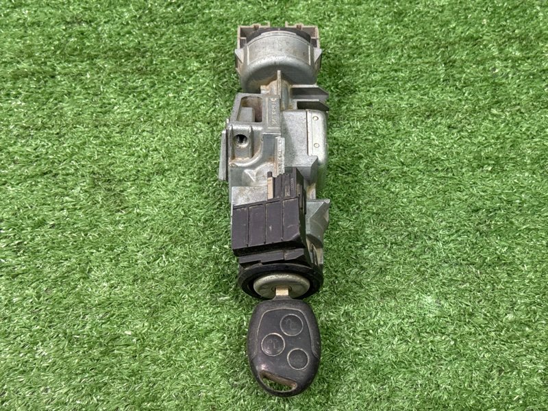 Замок зажигания с ключом Ford Focus 2