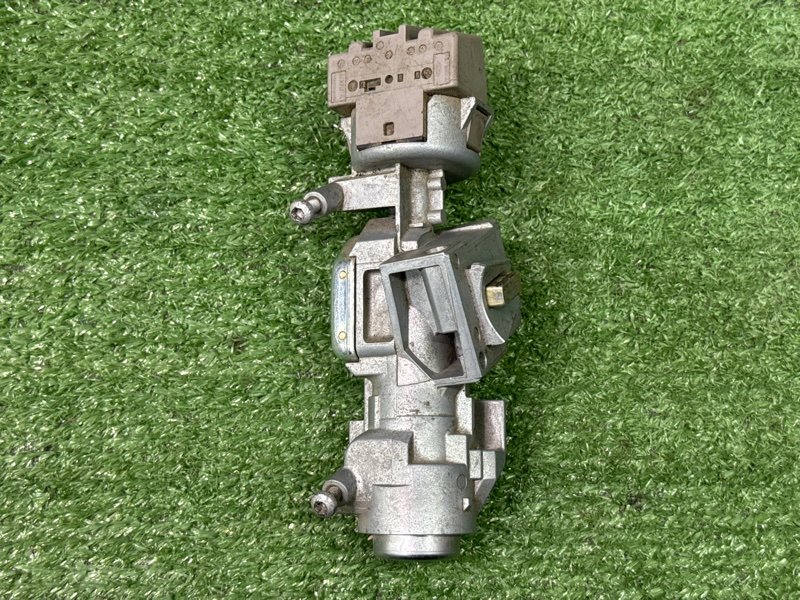 Замок зажигания с ключом Ford Focus 2