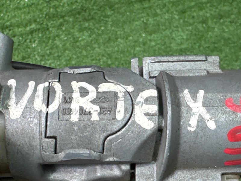 Замок зажигания с ключом Vortex Estina