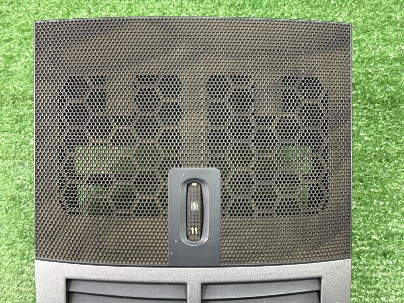 Дефлектор отопителя центральный Peugeot 407