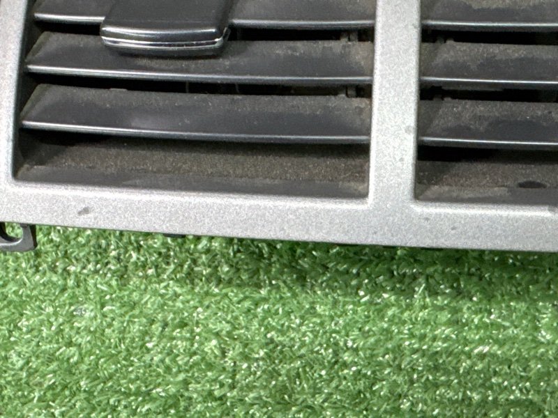 Дефлектор отопителя центральный Peugeot 407