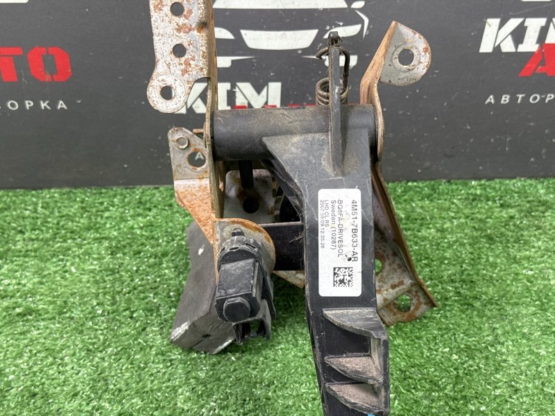 Педаль сцепления Ford Focus 2