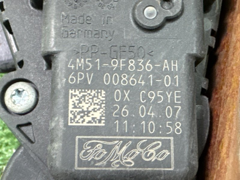 Педаль газа Ford Focus 2
