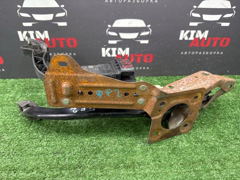 Педаль газа Ford Focus 2