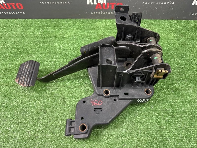 Педаль тормоза Peugeot 407