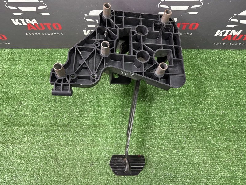 Педаль тормоза Peugeot 407