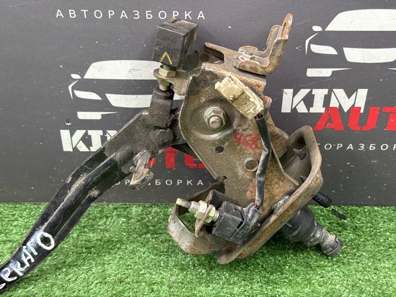 Педаль сцепления Kia Cerato 2