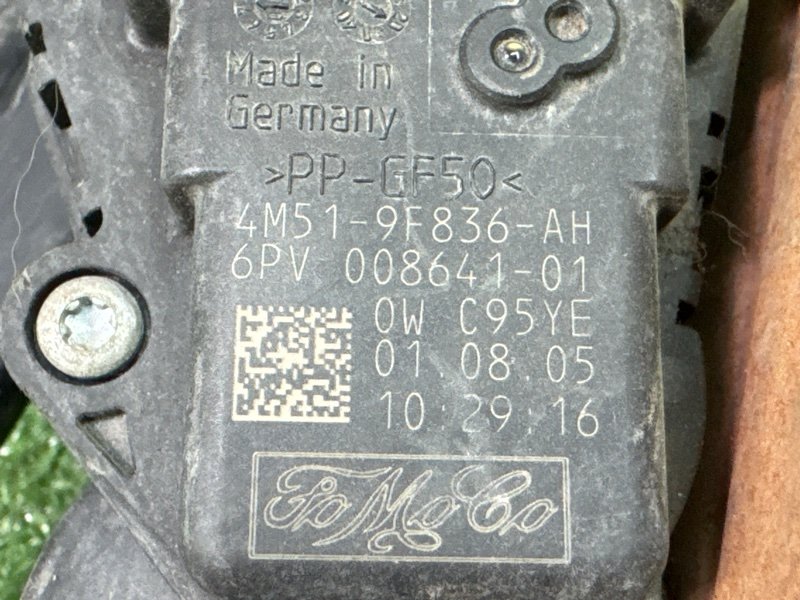 Педаль газа Ford Focus 2