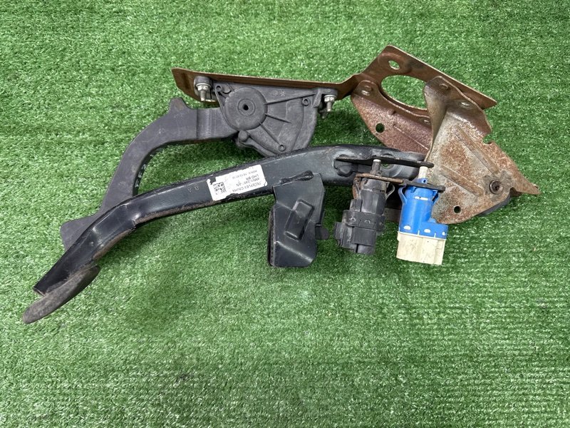 Педаль газа Ford Focus 2