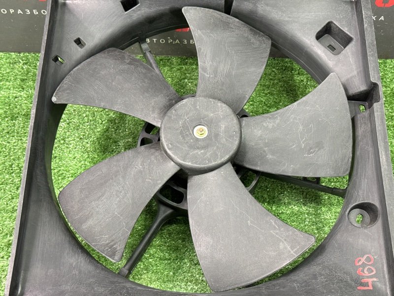 Вентилятор охлаждения радиатора Toyota Rav-4