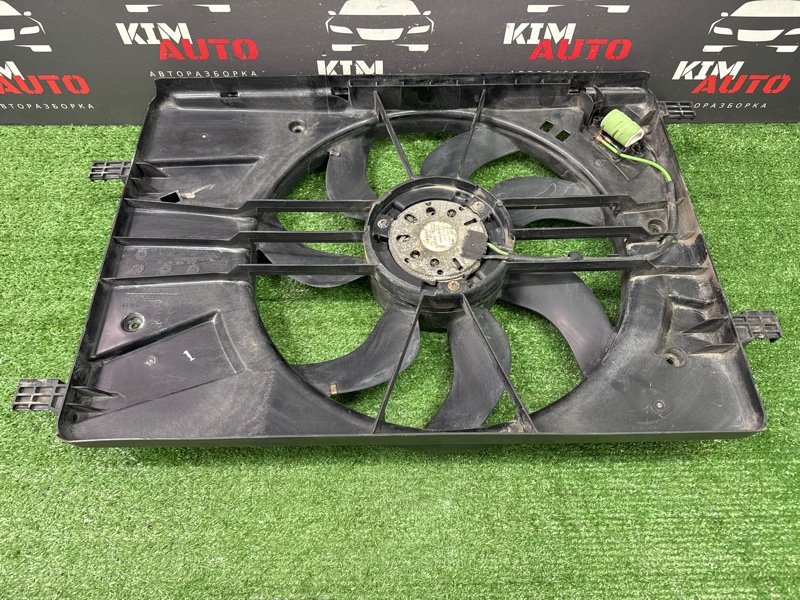 Вентилятор охлаждения радиатора Opel Astra J