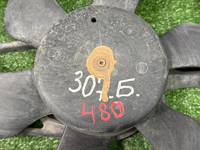 Вентилятор охлаждения радиатора Peugeot 307