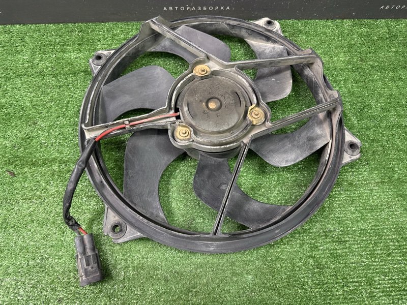 Вентилятор охлаждения радиатора Peugeot 307