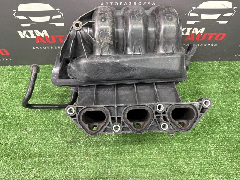 Коллектор впускной Skoda Fabia 1