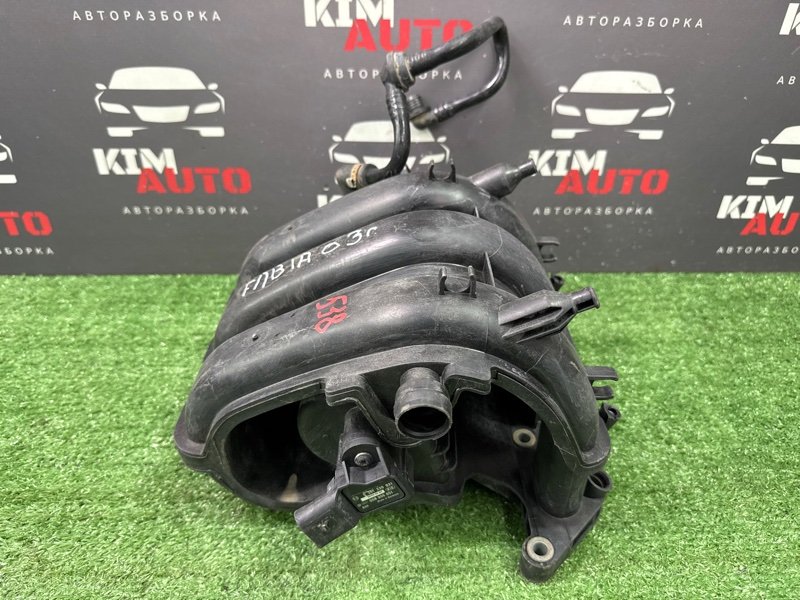 Коллектор впускной Skoda Fabia 1