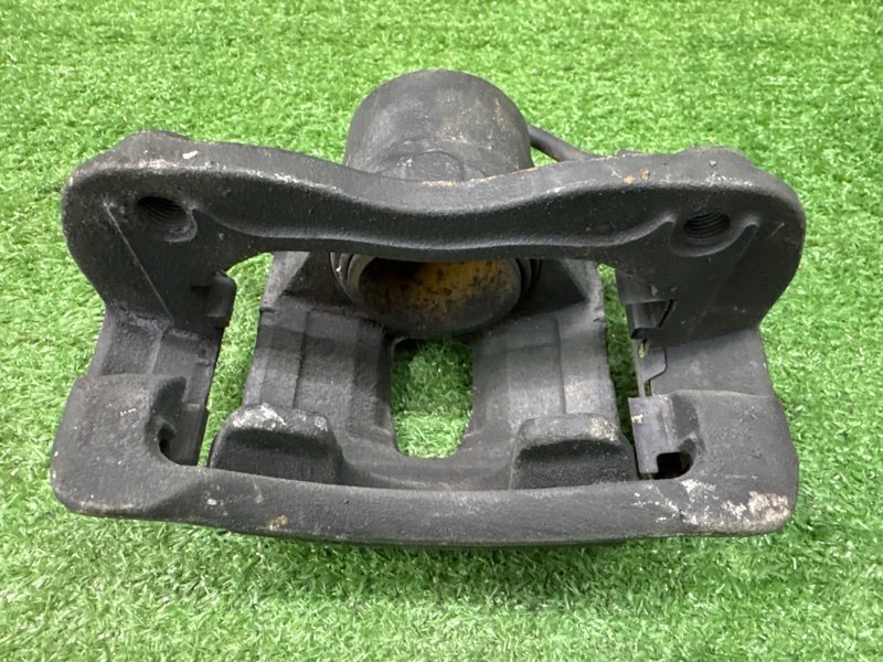 Суппорт тормозной Hyundai Solaris 1