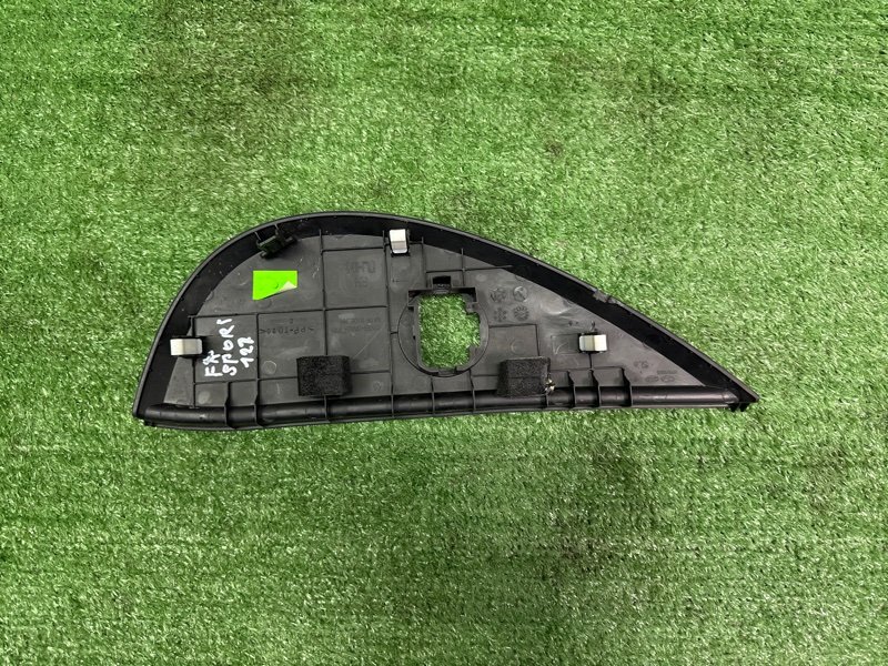 Накладка торпедо боковая Kia Sportage 3 2015 SL