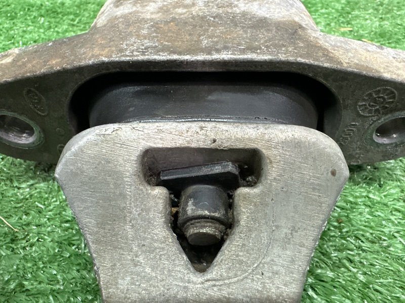 Подушка/опора двигателя Kia Sportage 3 2015 SL