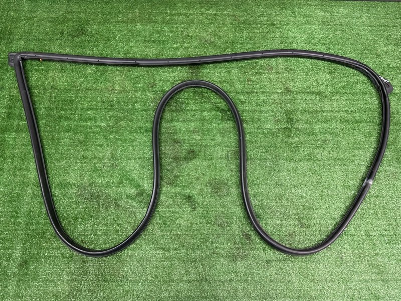 Уплотнитель двери Kia Sportage 3 2015 SL