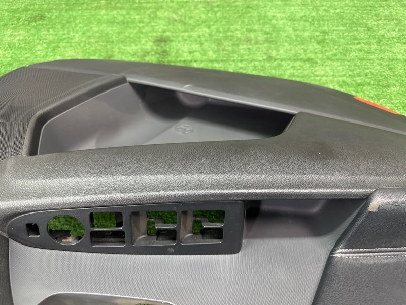 Обшивка двери Kia Sportage 3 2015 SL