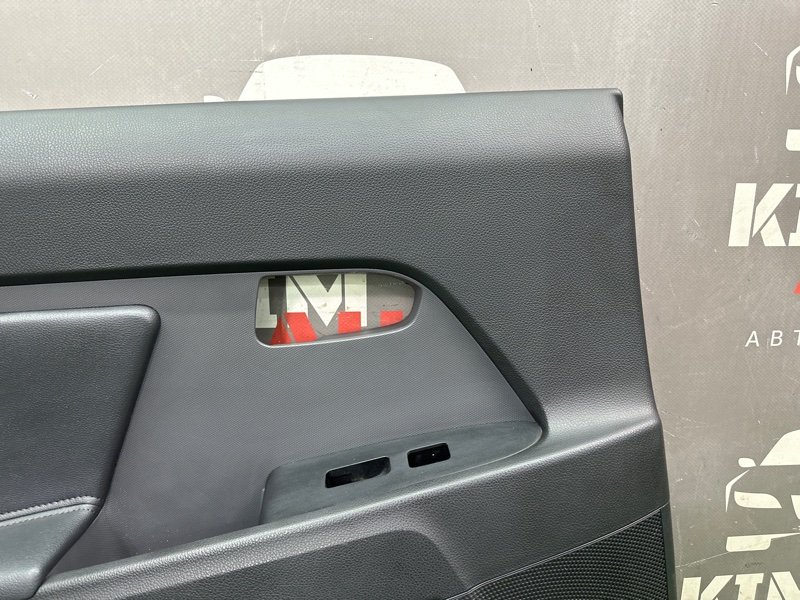 Обшивка двери Kia Sportage 3 2015 SL