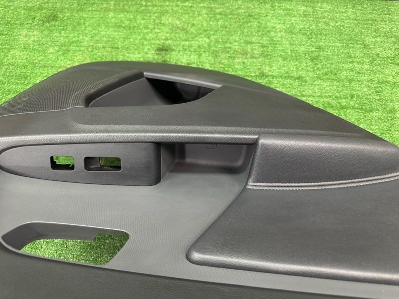 Обшивка двери Kia Sportage 3 2015 SL