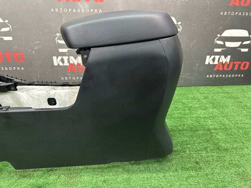 Центральная Консоль с подлокотником Kia Sportage 3 2015 SL