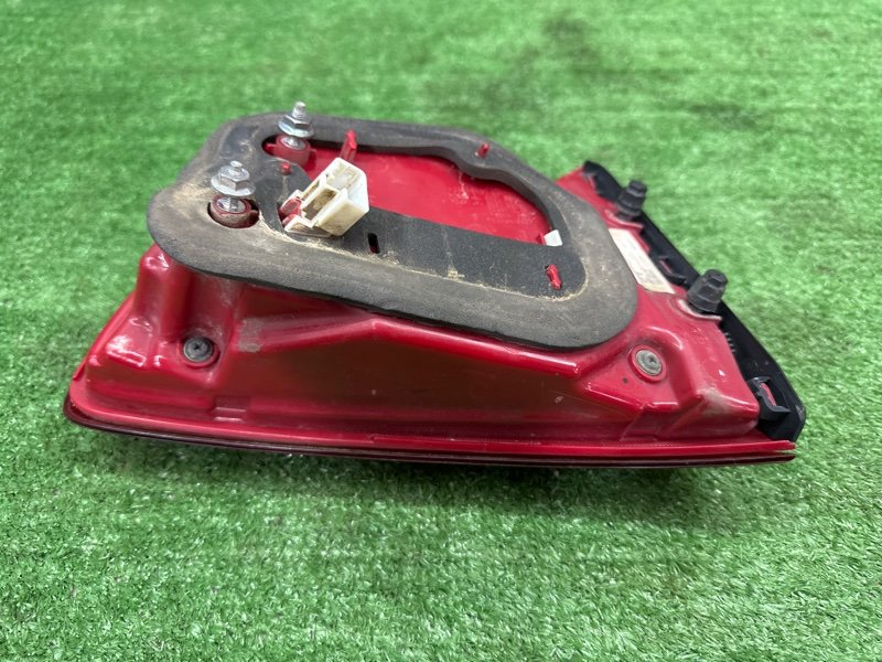 Фонарь в крышку багажника Kia Sportage 3 2015 SL