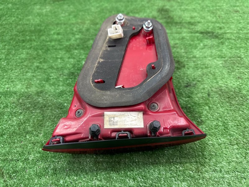 Фонарь в крышку багажника Kia Sportage 3 2015 SL