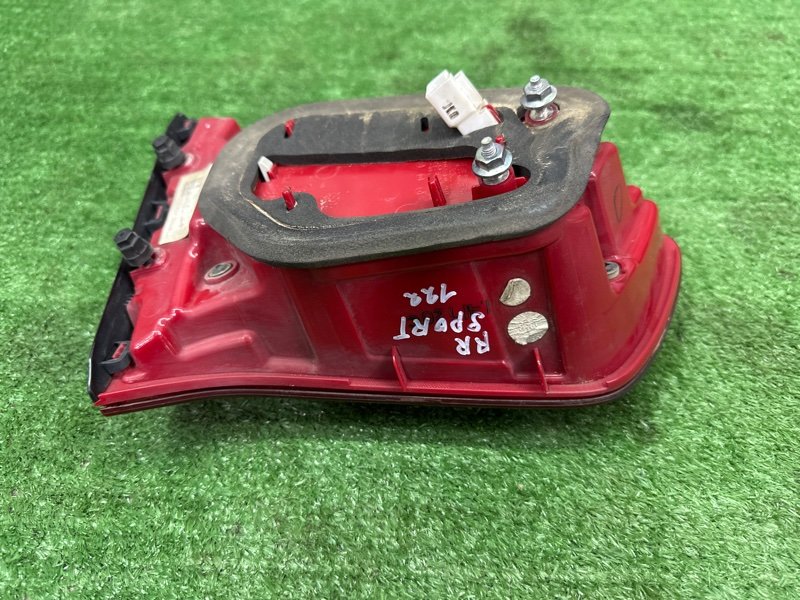 Фонарь в крышку багажника Kia Sportage 3 2015 SL