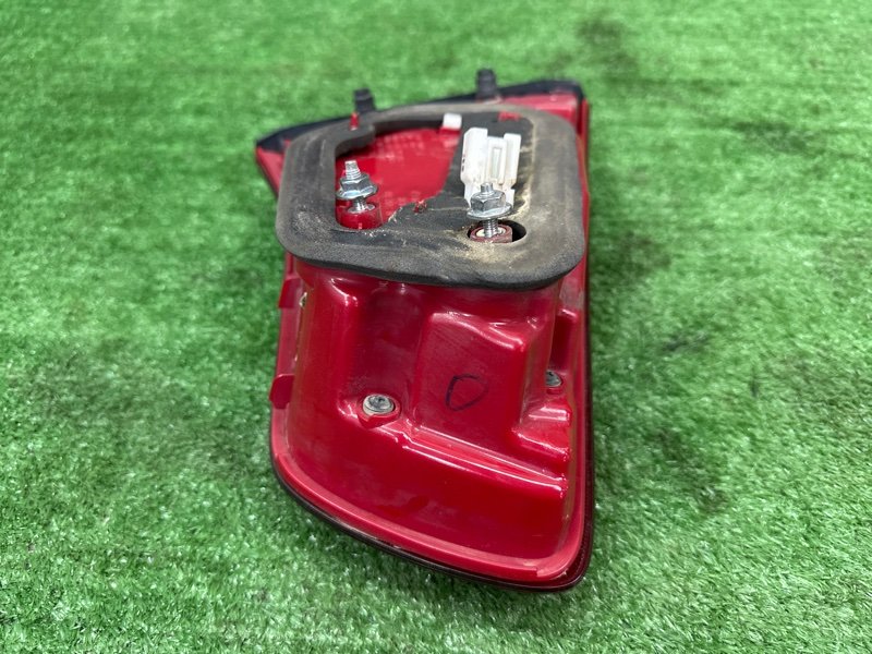 Фонарь в крышку багажника Kia Sportage 3 2015 SL