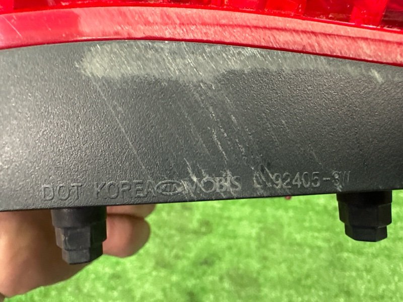 Фонарь в крышку багажника Kia Sportage 3 2015 SL